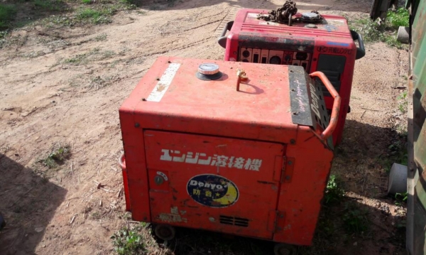 มีมาแล้วครับ สินค้ายอดฮิต ตู้เชื่อมพร้อมปั่นไฟ เก่าญี่ปุ่น ใน ราคาเพียง 19,000 มีมาแล้วครับ สินค้ายอดฮิต ตู้เชื่อมพร้อมปั่นไฟ เก่าญี่ปุ่น ใน ราคาเพียง 19,000