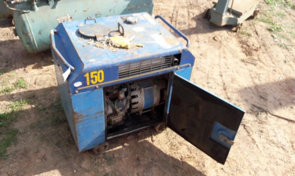 มีมาแล้วครับ สินค้ายอดฮิต ตู้เชื่อมพร้อมปั่นไฟ เก่าญี่ปุ่น ใน ราคาเพียง 19,000 มีมาแล้วครับ สินค้ายอดฮิต ตู้เชื่อมพร้อมปั่นไฟ เก่าญี่ปุ่น ใน ราคาเพียง 19,000