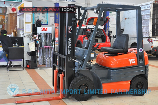 ขายรถโฟล์คลิฟท์มือสอง TOYOTA รุ่น 6FG15-12482 ราคา 185,000 บาท นำเข้าจากประเทศญี่ปุ่น 100\% ไม่เคยใช้งานในประเทศไทย