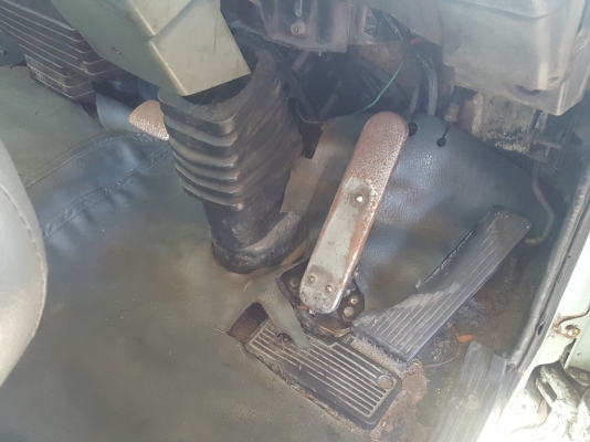 หัวอีซูซุ สภาพนางฟ้า พร้อมขาตั้ง ขาดีด กันชน พร้อมใช้