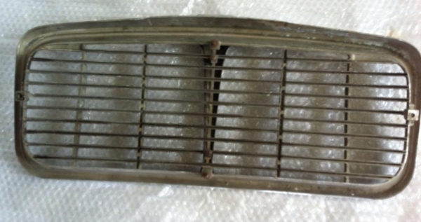 กระจังหน้า Jaguar xj c