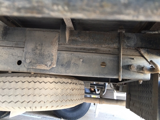 รถฮีโน่ 6 ล้อ ตู้แห้ง  FC2W  120 แรงม้า. ปี 37 - 38.  ( * มี ขาย 4 หัว. )     สนใจติดต่อ  081 - 6079515