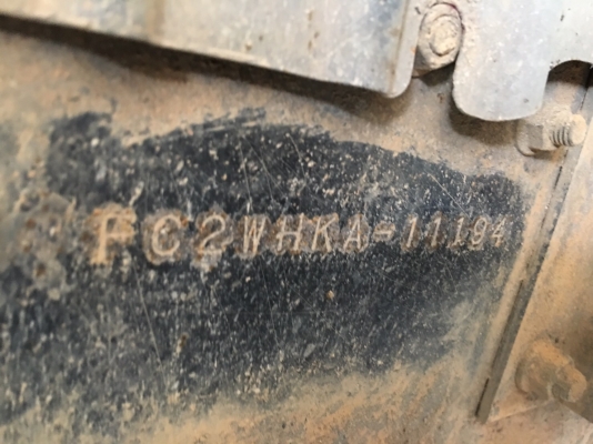 รถฮีโน่ 6 ล้อ ตู้แห้ง  FC2W  120 แรงม้า. ปี 37 - 38.  ( * มี ขาย 4 หัว. )     สนใจติดต่อ  081 - 6079515