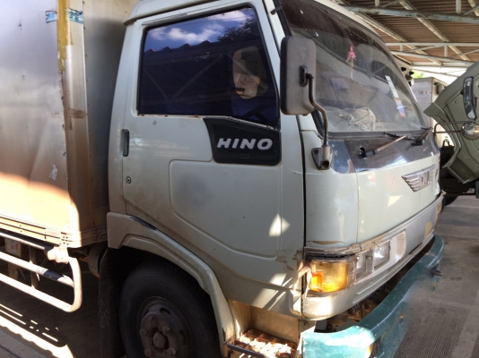 รถฮีโน่ 6 ล้อ ตู้แห้ง  FC2W  120 แรงม้า. ปี 37 - 38.  ( * มี ขาย 4 หัว. )     สนใจติดต่อ  081 - 6079515