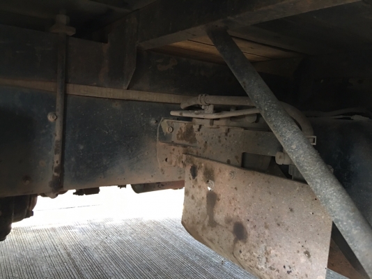 รถฮีโน่ 6 ล้อ ตู้แห้ง  FC2W  120 แรงม้า. ปี 37 - 38.  ( * มี ขาย 4 หัว. )     สนใจติดต่อ  081 - 6079515