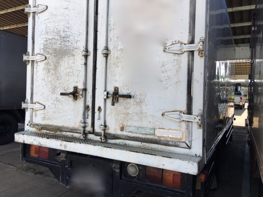 รถฮีโน่ 6 ล้อ ตู้แห้ง  FC2W  120 แรงม้า. ปี 37 - 38.  ( * มี ขาย 4 หัว. )     สนใจติดต่อ  081 - 6079515