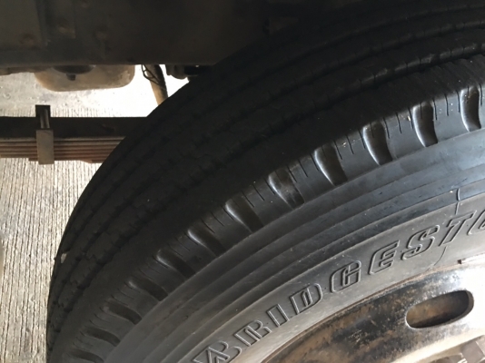 รถฮีโน่ 6 ล้อ ตู้แห้ง  FC2W  120 แรงม้า. ปี 37 - 38.  ( * มี ขาย 4 หัว. )     สนใจติดต่อ  081 - 6079515