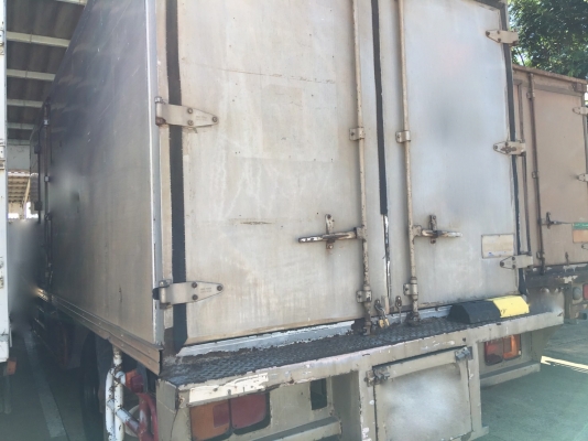 รถฮีโน่ 6 ล้อ ตู้แห้ง  FC2W  120 แรงม้า. ปี 37 - 38.  ( * มี ขาย 4 หัว. )     สนใจติดต่อ  081 - 6079515