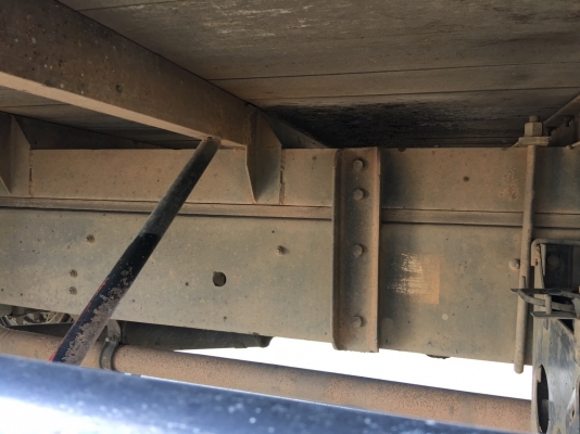 รถฮีโน่ 6 ล้อ ตู้แห้ง  FC2W  120 แรงม้า. ปี 37 - 38.  ( * มี ขาย 4 หัว. )     สนใจติดต่อ  081 - 6079515