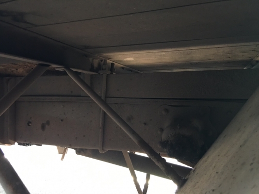 รถฮีโน่ 6 ล้อ ตู้แห้ง  FC2W  120 แรงม้า. ปี 37 - 38.  ( * มี ขาย 4 หัว. )     สนใจติดต่อ  081 - 6079515