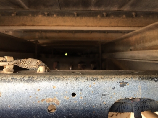 รถฮีโน่ 6 ล้อ ตู้แห้ง  FC2W  120 แรงม้า. ปี 37 - 38.  ( * มี ขาย 4 หัว. )     สนใจติดต่อ  081 - 6079515