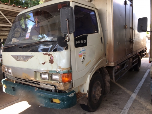 รถฮีโน่ 6 ล้อ ตู้แห้ง  FC2W  120 แรงม้า. ปี 37 - 38.  ( * มี ขาย 4 หัว. )     สนใจติดต่อ  081 - 6079515