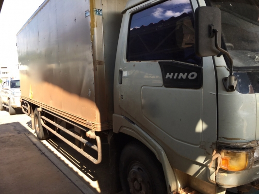 รถฮีโน่ 6 ล้อ ตู้แห้ง  FC2W  120 แรงม้า. ปี 37 - 38.  ( * มี ขาย 4 หัว. )     สนใจติดต่อ  081 - 6079515