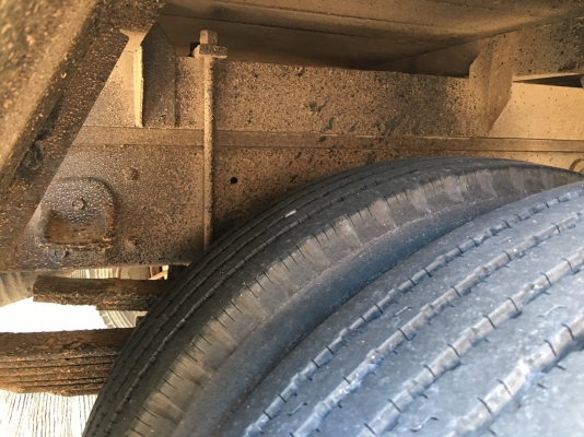 รถฮีโน่ 6 ล้อ ตู้แห้ง  FC2W  120 แรงม้า. ปี 37 - 38.  ( * มี ขาย 4 หัว. )     สนใจติดต่อ  081 - 6079515