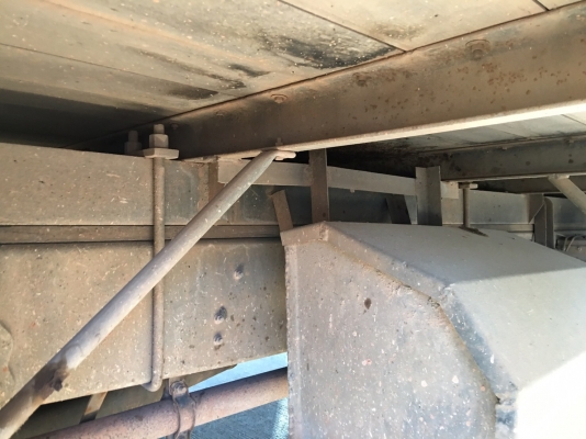 รถฮีโน่ 6 ล้อ ตู้แห้ง  FC2W  120 แรงม้า. ปี 37 - 38.  ( * มี ขาย 4 หัว. )     สนใจติดต่อ  081 - 6079515