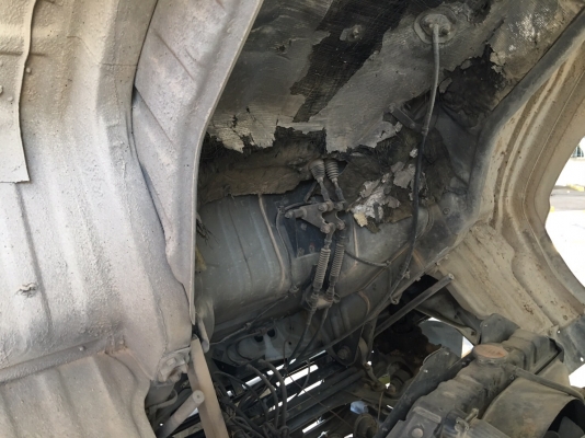 รถฮีโน่ 6 ล้อ ตู้แห้ง  FC2W  120 แรงม้า. ปี 37 - 38.  ( * มี ขาย 4 หัว. )     สนใจติดต่อ  081 - 6079515