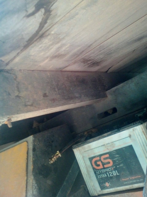 รถเทเลอร์ท้ายเป็ด  มีสะพาน  ยี่ห้ออีโน่  รุ่น KM777  ช่วงยาว 4.30 เมตร  รถปี 2533