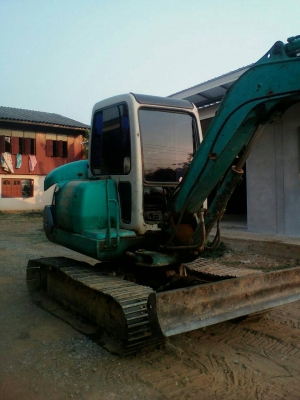 รถแม็คโค PC40 รุ่น 7  สภาพ 80\%  เอวแน่น  มีเอกสารซื้อขาย