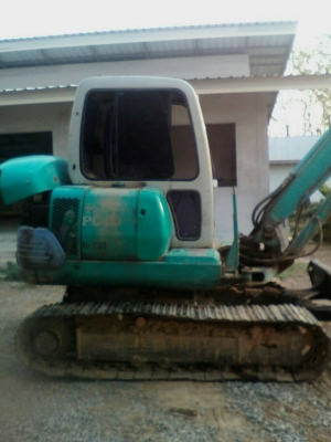 รถแม็คโค PC40 รุ่น 7  สภาพ 80\%  เอวแน่น  มีเอกสารซื้อขาย