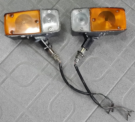 ไฟเลี้ยวจี๊ปมิตซูคู่ละ-2500฿