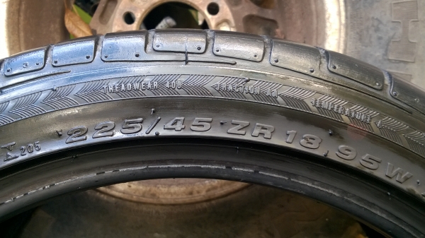 ยาง achilles 225/45R18 ปี12 ดอกหนาๆ