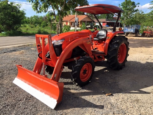 ขายรถไถคูโบต้า L4708. 2เพลา ใช้งาน 500 ชม. สภาพสวย เครื่องดี เกียร์ดี ทุกระบบสมบูรณ์ มีอุปกรณ์ใบมีดดันดินหน้าและผานพรวนคูโบต้า ราคา 398,000 บาท สนใจโทร 081-9136451 หรือ ขอดูรูปผ่านทาง line:bow6451 ค่ะ