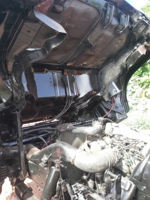 ISUZU 6ล้อรถน้ำ  NPR (130แรง) เครื่องดี ยางดี ครัทซีสวย ขาย 560,000 บาท ศุภากร 081-1903107 , 081-4252943