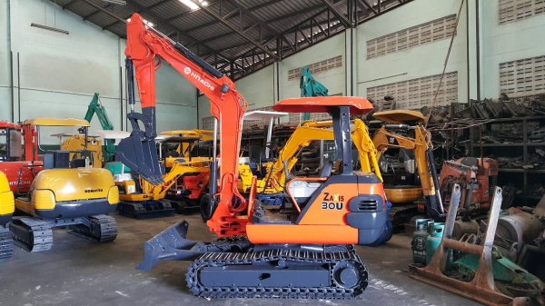 ขาย รถขุด HITACHI รุ่น EX30-2- มือสองญี่ปุ่น แทรกเหล็กสวย แน่นทุกส่วน มีไลน์ใส่ หัวเจาะได้ เครื่องยนต์ 4สูบ สวย พร้อมใช้งาน มือถือ/LINE ID: 0818753444