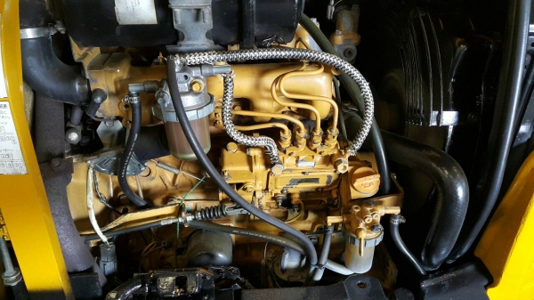 ขาย รถขุด KOMATSU รุ่น PC40-7-  มือสองญี่ปุ่น แทรกเหล็กสวย สลักแน่น ทุกส่วน พร้อมใช้งาน มือถือ/LINE ID : 0818753444