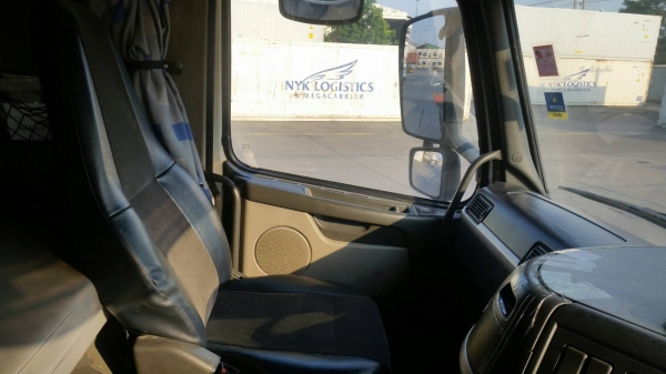 หัวลาก VOLVO  FM 12  380แรง ปี 48  พร้อมหางก้าง  2 เพลา  รถพร้อมใช้งาน  ราคา  1,300,000 บาท