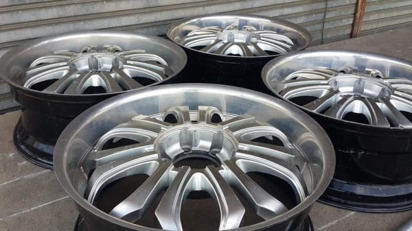 Lenso ขอบ 20 6รู สภาพสวยๆ Lenso ขอบ 20 6รู สภาพสวยๆ