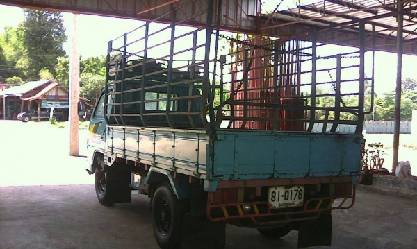 ขาย 4ล้อกลาง 88 แรง สภาพ พร้อมใช้ พร้อมขาย พร้อมโอน