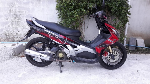 ขาย yamaha นูโน MX เครื่องยนต์ปกติ ท่อดังนิดหน่อย ระบไฟฟฟ้าใช้งานได้ปกติ  ล้อแม็ก ยางหน้า หลัง ไม่โลน ชุดสีมีรอยบ้างตามการใช้งาน ใส่ปั้มเบรคแต่ง โช๊คหน้าแต่ง ทะเบียนไม่ขาดต่อ ใบภาษี พรบ. ชุดโอนครับ รุอยุ่แถว ถนน สรงประภา ดอนเมือง กรุงเทพ  เบอ 0891123302