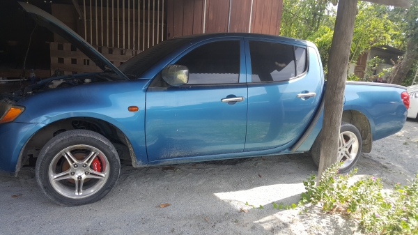 ไทรตัน ปี 2005 เครื่อง J