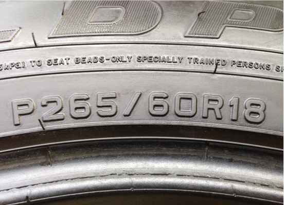 ยาง FALKEN Wildpeak 265 60 18 ปลายปี14 ดอกเต็ม ใช้ยาว