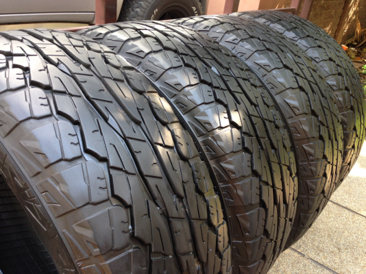 ยาง FALKEN Wildpeak 265 60 18 ปลายปี14 ดอกเต็ม ใช้ยาว