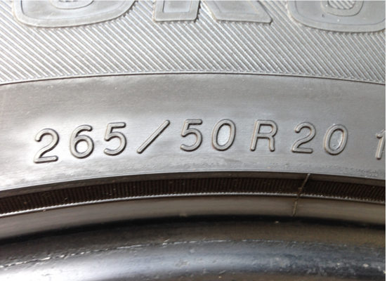 ยาง Yokohama Parada 265 50 20 กลางปี15 ดอกเต็ม ไม่มีปะ ราคาไม่แพง