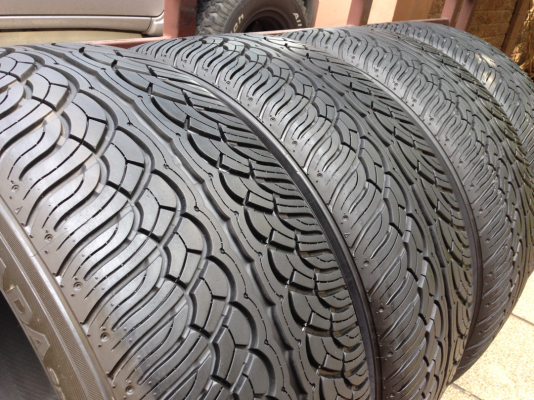 ยาง Yokohama Parada 265 50 20 กลางปี15 ดอกเต็ม ไม่มีปะ ราคาไม่แพง