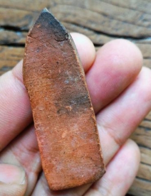 พระขุนแผนชมตลาด02 เนื้อดินเผา งดงามมากครับ