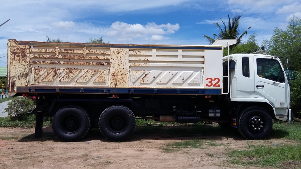 ขายสิบล้อดั๊มสองเพลา ฟูโซ่ 240 ยูโร 3 ปี 56