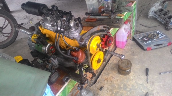 ขายเครื่องเรือหางยาว3สูบLj50