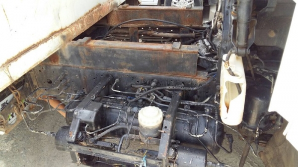 ขายรถบรรทุกหกล้ออีซูซูร็อคกี้ FRR32JB เครื่อง 195 แรงม้า กระบะยาว 7.20 เมตร ช่องวางเครน แล้วยาว 6.40