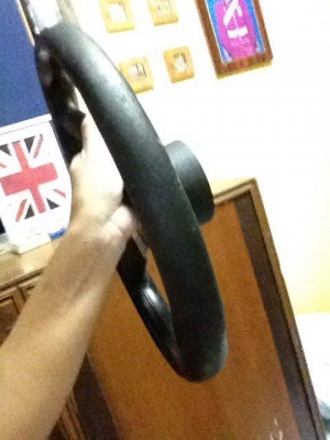 ขายพวงมาลัยหนังแท้3ก้าน MOMOแท้ made in ltaly ขนาด13.5นิ้้ว พร้อมแตรและคอใส่toyota ราคา1500บาท โทร0924462525โส ขายพวงมาลัยหนังแท้3ก้าน MOMOแท้ made in ltaly ขนาด13.5นิ้้ว พร้อมแตรและคอใส่toyota ราคา1500บาท โทร0924462525โส