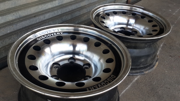 ล้อญี่ปุ่น Discovery ขอบ 15 6รู กว้าง 7.5 ออฟ 0 มีคู่เดียว