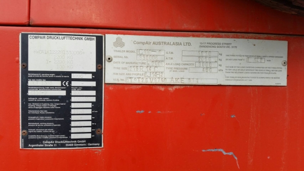 เครื่องปั๊มลมขนาดใหญ่ COMPAIR C110-9 เก่านอกชัวร์ ลมแรง 24 บาร์ มีเทรเลอร์ พ่วงลาก