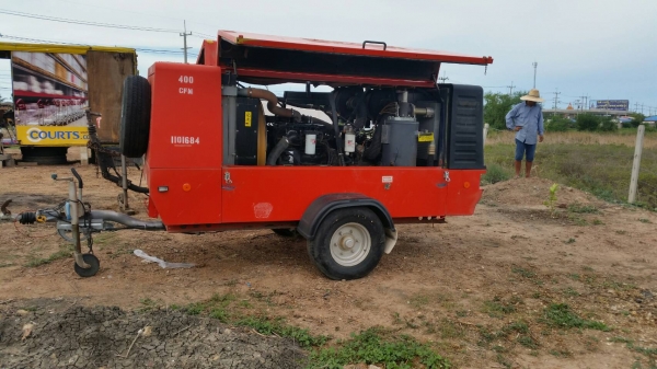 เครื่องปั๊มลมขนาดใหญ่ COMPAIR C110-9 เก่านอกชัวร์ ลมแรง 24 บาร์ มีเทรเลอร์ พ่วงลาก