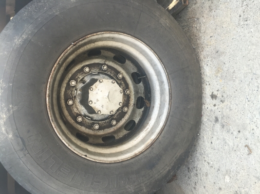 Bus ดุมแปะ