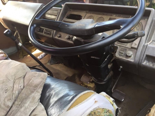 6 ล้อดั้ม 168 แรง HINO FF172KA เครื่องเดิมสวย EH700 เล่มพร้อม ภาษีไม่ขาด