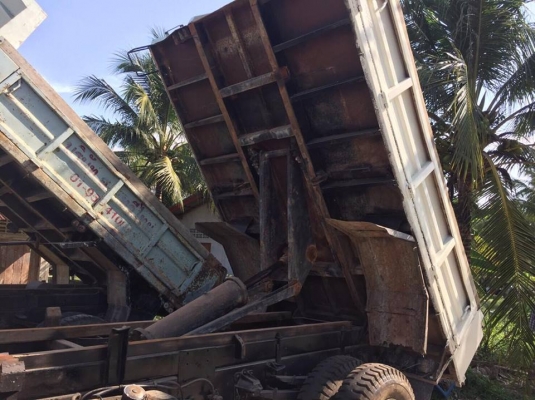 6 ล้อดั้ม 168 แรง HINO FF172KA เครื่องเดิมสวย EH700 เล่มพร้อม ภาษีไม่ขาด