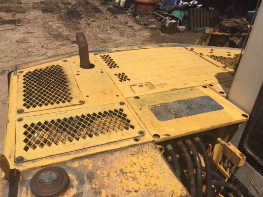 ขายรถแบคโฮ KOMATSU PC60-6 แอร์ไฟฟ้า เอกสารพร้อม สวยมาก สนใจโทร 081-970-1072